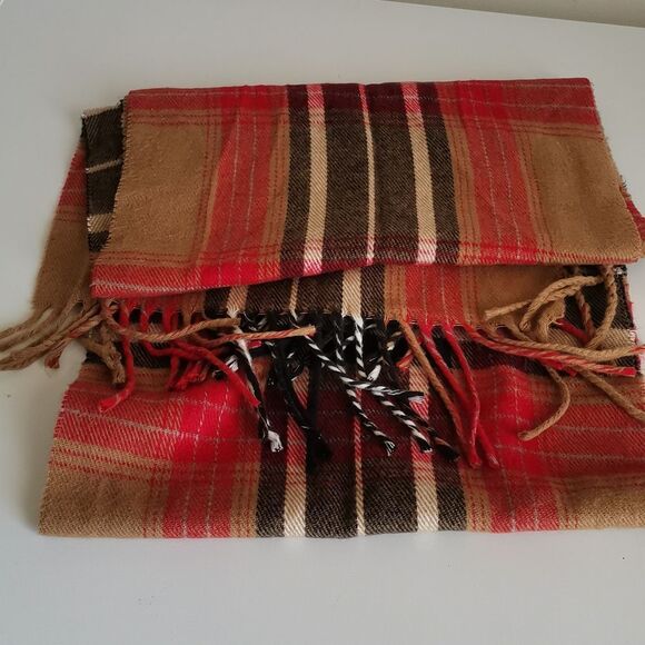 Cejon Unisex Plaid Scarf. - Picture 3 of 5